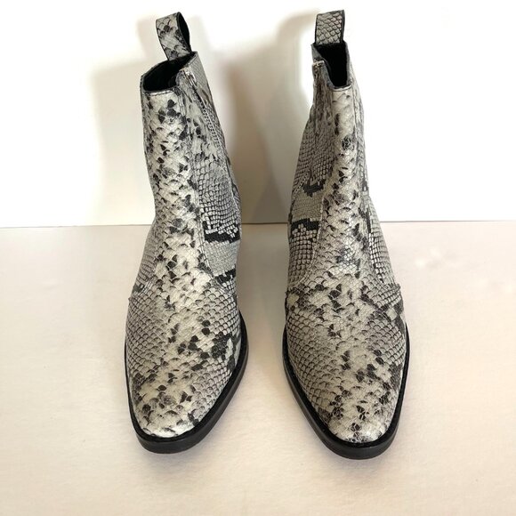 RICHARDS - GREY SNAKESKIN LEATHER ZIP BOOTS (SIZE 6-fits like 6.5) - Picture 4 of 8
